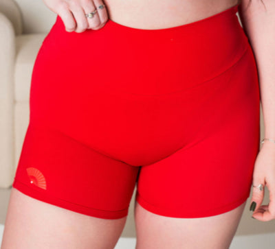 WARRIOR RED-POCKET SCRUNCH SHORTS -4" INSEAM